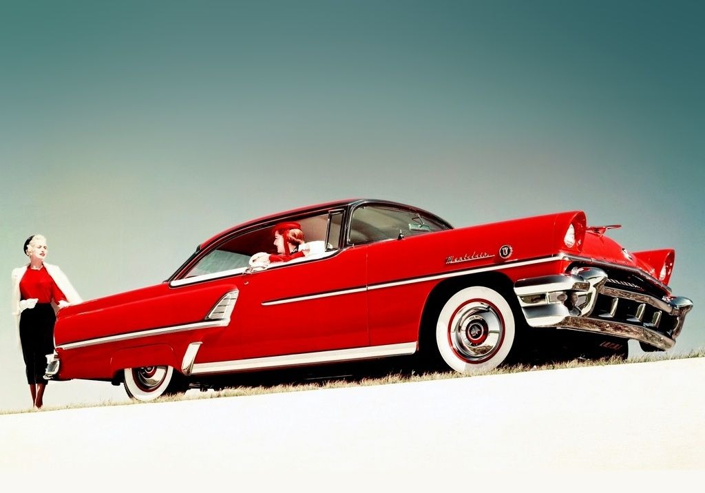 El futuro con aletas: autos clásicos de los 50 28