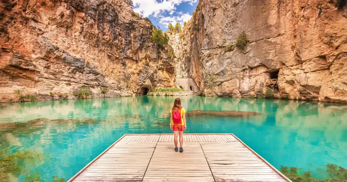 Piscina natural de aguas turquesas en el Cañón del Turia: GUÍA 2