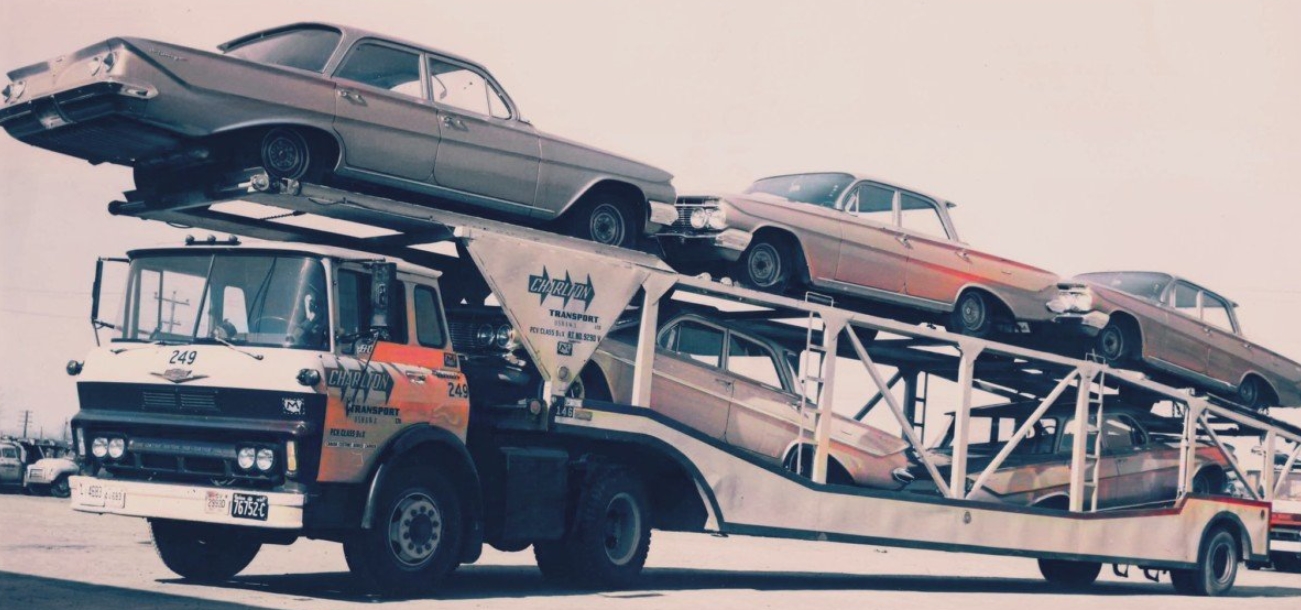 Viaje en el Tiempo: Camionetas y Coches Americanos de los 60 71