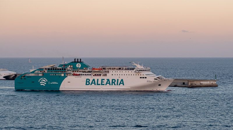 ¿Dónde se coge? ¿Dónde atraca? ¿Cuánto cuesta? Respuestas a viajeros sobre el ferry de Ibiza a Formentera.